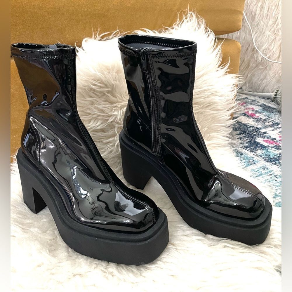 NWOT H&M Platform Boots Black Patent Chunky Heels Lug Sole US 7 EU38